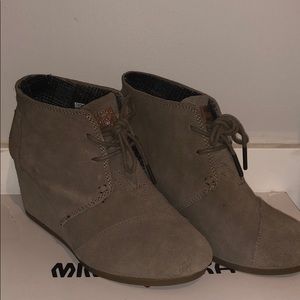 Toms Wedges Suede